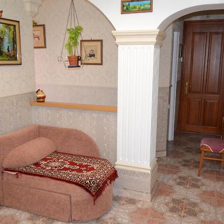 Executive Suite In The Centre Ternopil Exterior foto