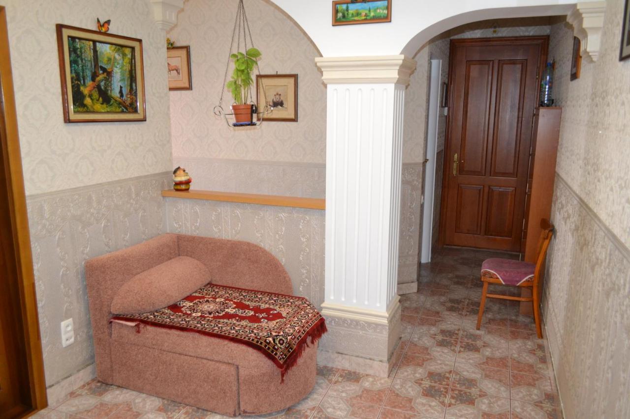 Executive Suite In The Centre Ternopil Exterior foto