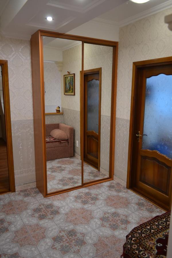 Executive Suite In The Centre Ternopil Exterior foto